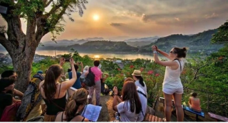 Laos updates visa policy to attract tourists